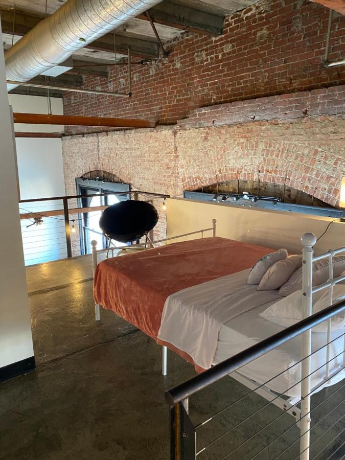 The Continental Dtla Loft Couette-café *